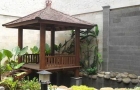 Gazebo Taman Di atas Kolam
