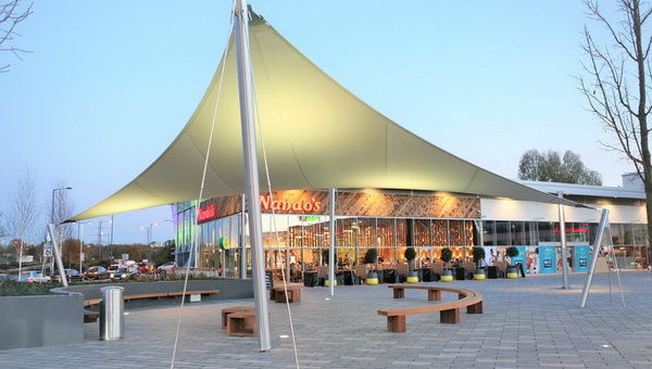 Pertimbangan Dalam Memasang Tenda Membrane Canopy